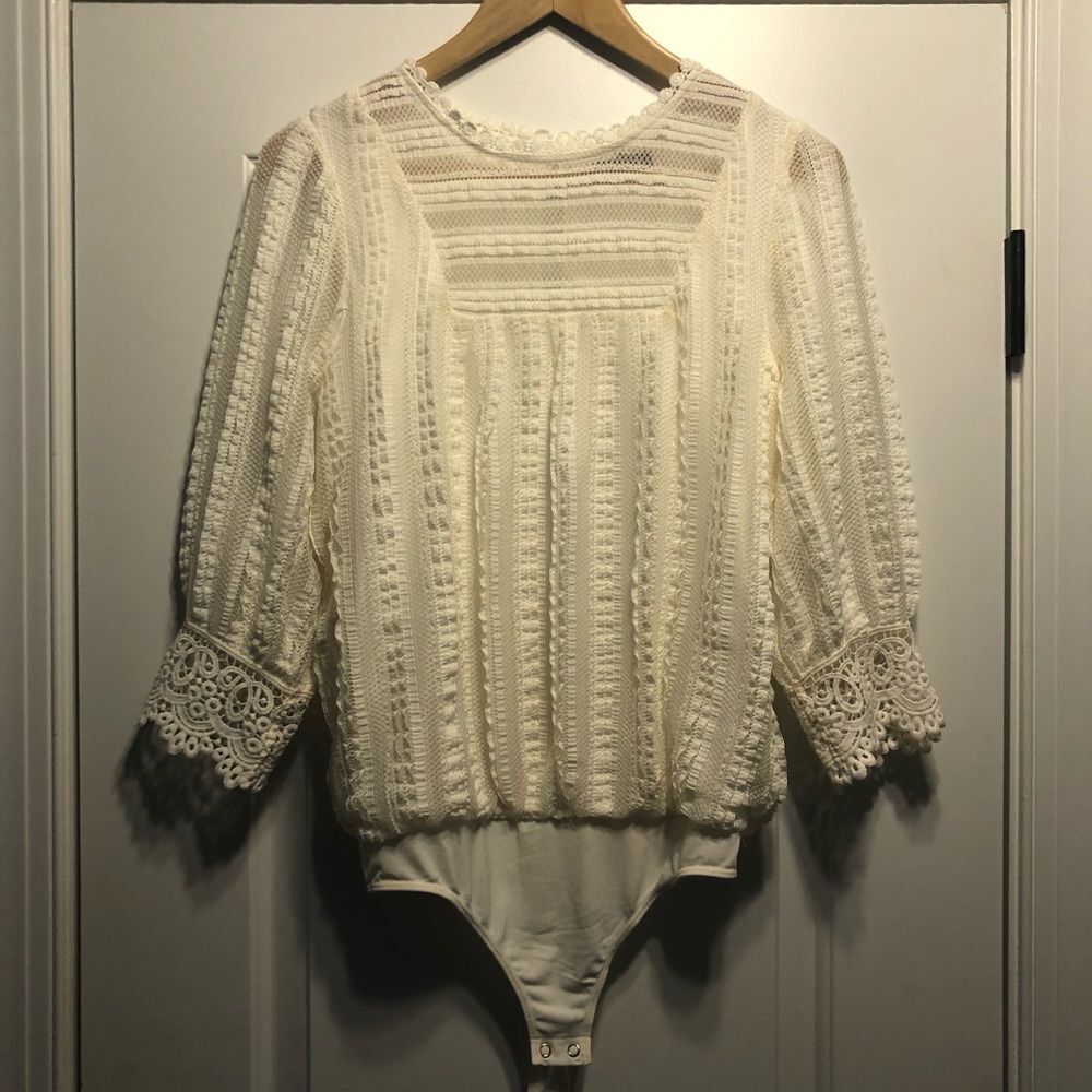 Express Cream Lace Top Bodysuit Sz Small Coquette Feminine Corpcore Balletcore